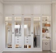 Tủ áo chất liệu gỗ MDF, cánh khoét kính màu trắng