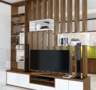 Dưới chân là kệ tủ cánh mở